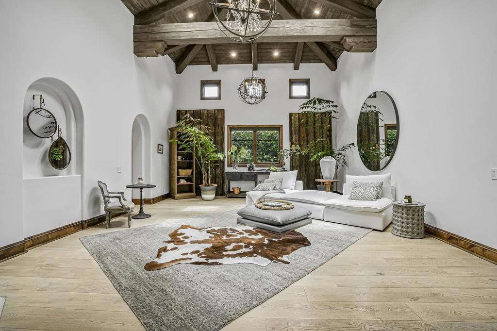 15823 The River Trail
