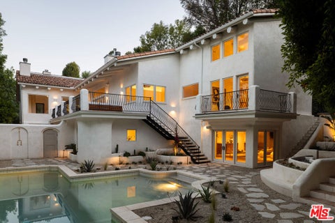 Photo of 17647 BELINDA Street, Encino, CA 91316 (MLS # 26832253)