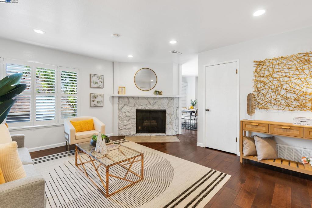 Don’t miss this rare opportunity to own a beautifully 3-bedroom, 2-bath home like condo in Alameda’s highly sought-East End neighborhood. With 1,482 sq ft of thoughtfully designed living space, this light-filled home combines comfort, style, and unbeatable convenience. Step inside to an open-concept layout kitchen with sleek stainless steel appliances, abundant cabinet space, and luxury wood flooring throughout. The expansive primary suite includes a private full bath and generous closet space for your comfort and privacy. Two additional bedrooms offer flexibility for a growing family, guests, or a home office. Unwind or entertain on your private balcony, and enjoy the quiet of this well-maintained unit with assigned parking and exclusive storage. Located just minutes from top-rated schools, South Shore Center, parks, beaches, shopping, dining, and public transit — everything you need is within easy reach.