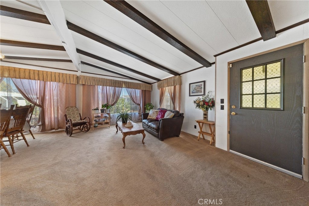 1525 W Oakland Avenue 79