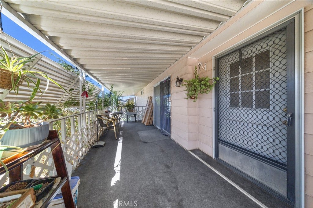 1525 W Oakland Avenue 79