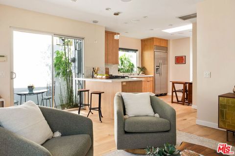 Tiny photo for 1240 N Spaulding Avenue, West Hollywood, CA 90046 (MLS # 26661139)