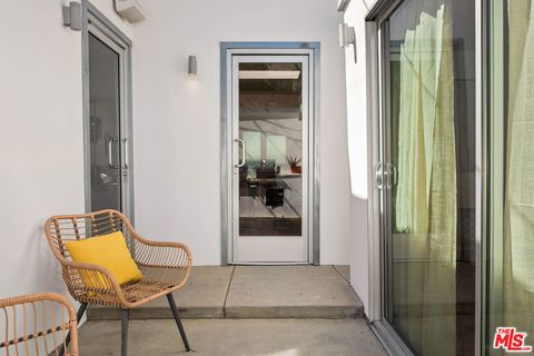 Tiny photo for 1240 N Spaulding Avenue, West Hollywood, CA 90046 (MLS # 26661139)