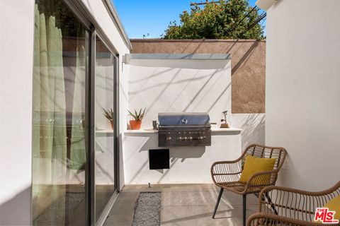 Tiny photo for 1240 N Spaulding Avenue, West Hollywood, CA 90046 (MLS # 26661139)