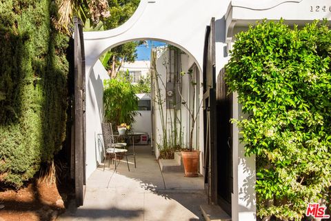 Tiny photo for 1240 N Spaulding Avenue, West Hollywood, CA 90046 (MLS # 26661139)