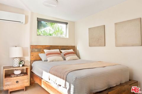 Tiny photo for 1240 N Spaulding Avenue, West Hollywood, CA 90046 (MLS # 26661139)