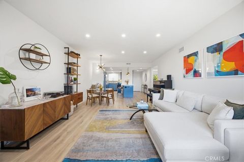 Photo of 215 W Palm Avenue #301, El Segundo, CA 90245 (MLS # SB26076548)