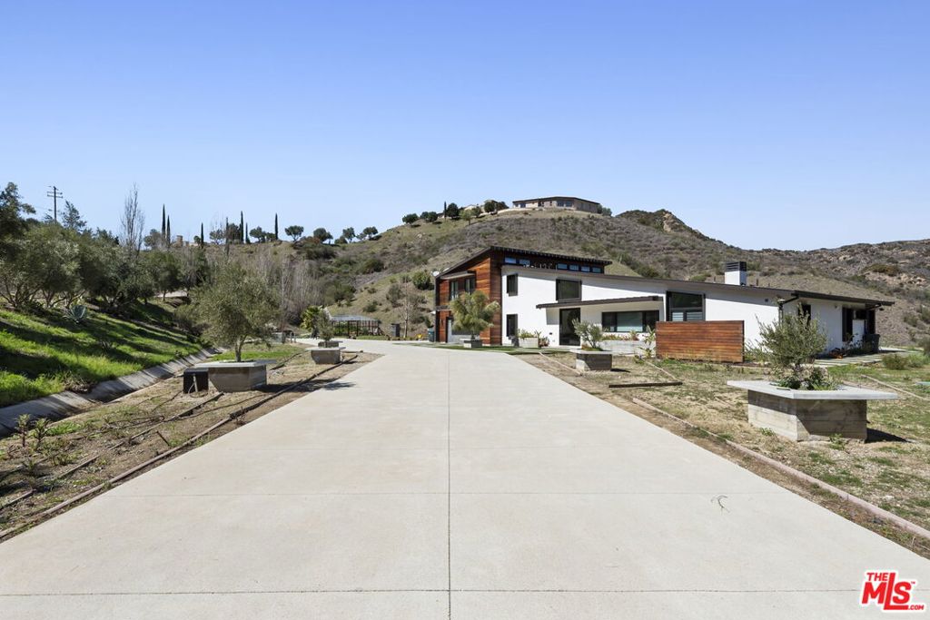 31830 Lobo Canyon