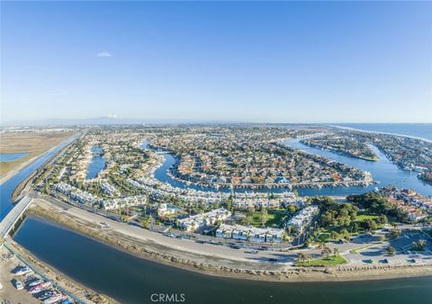 Photo of 3299 Tempe Drive Dr, Huntington Beach, CA 92649 (MLS # OC25236011)