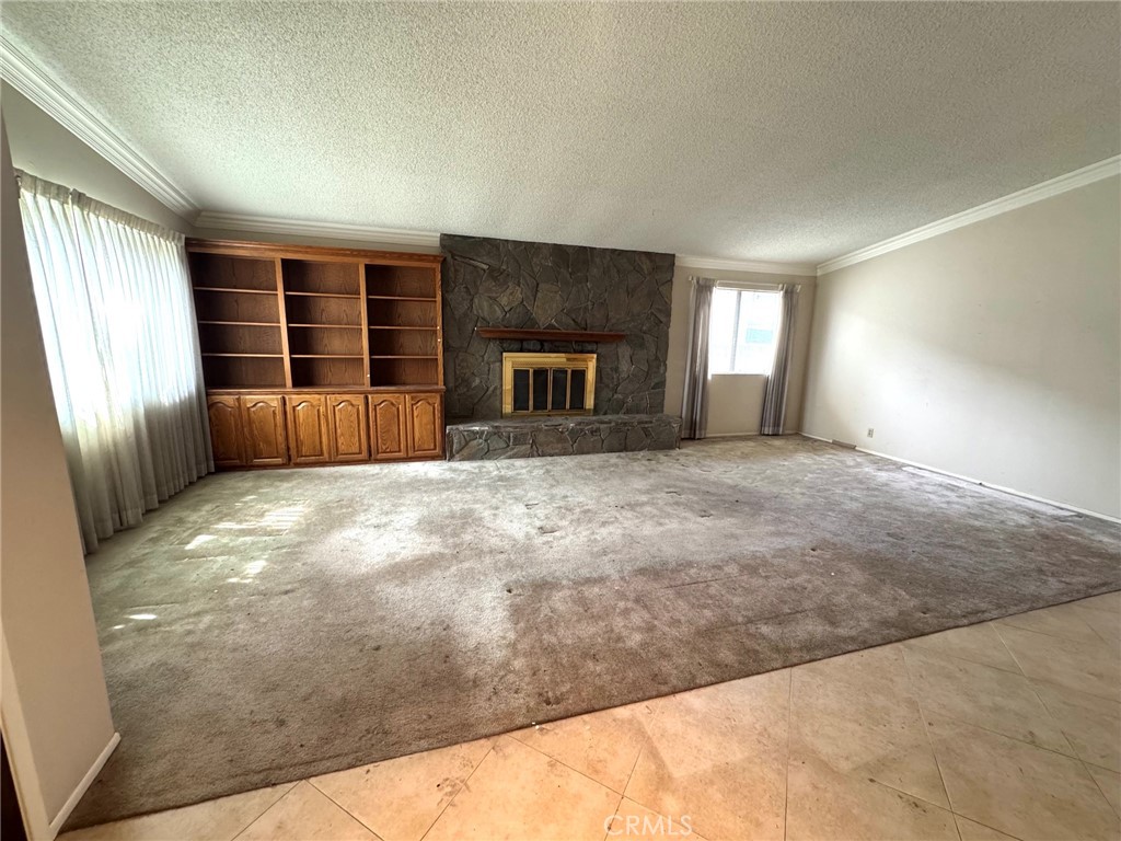 405 S Bluff