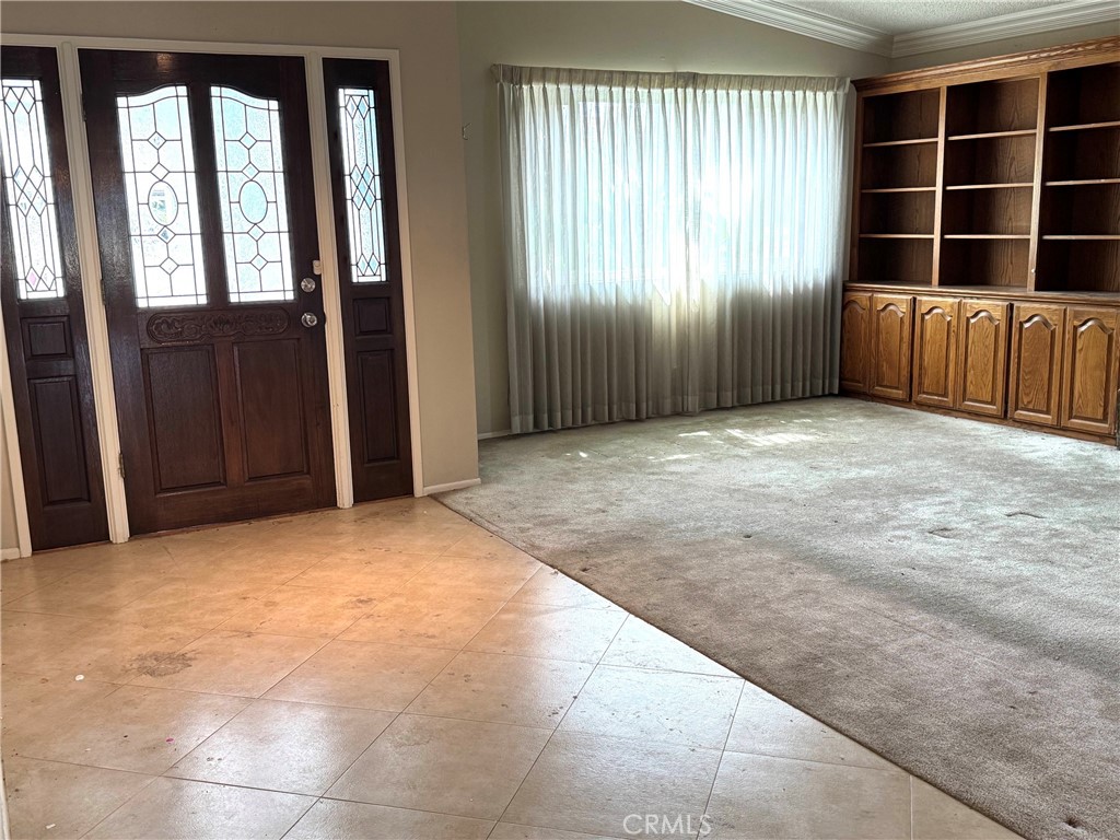 405 S Bluff