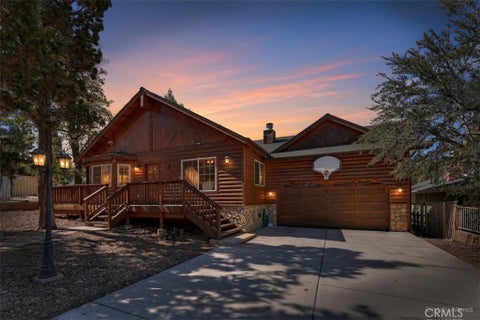 Photo of 340 Santa Barbara Avenue, Sugarloaf, CA 92386 (MLS # IG26219236)