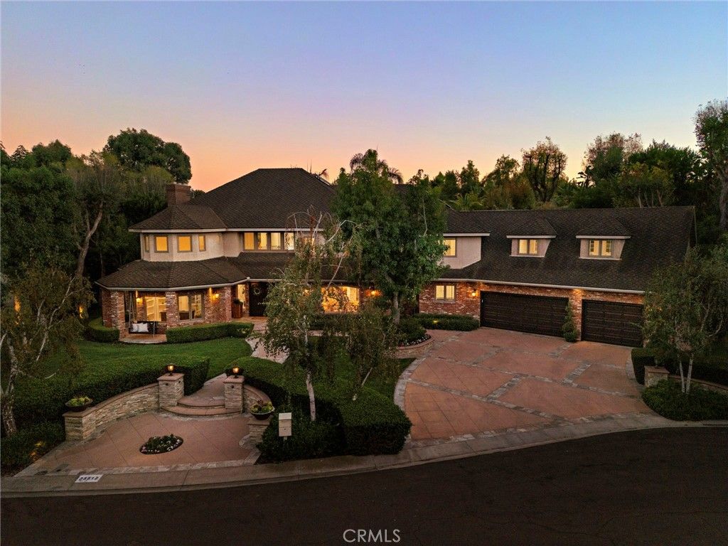 Photo of 25512 Saddle Rock Place, Laguna Hills, CA 92653 (MLS # OC25188997)
