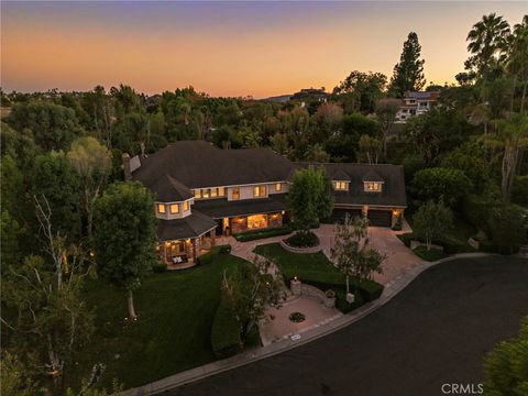 Photo of 25512 Saddle Rock Place, Laguna Hills, CA 92653 (MLS # OC25188997)