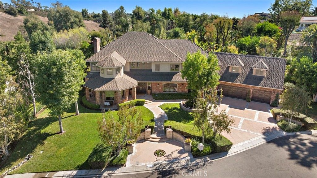 Photo of 25512 Saddle Rock Place, Laguna Hills, CA 92653 (MLS # OC25188997)