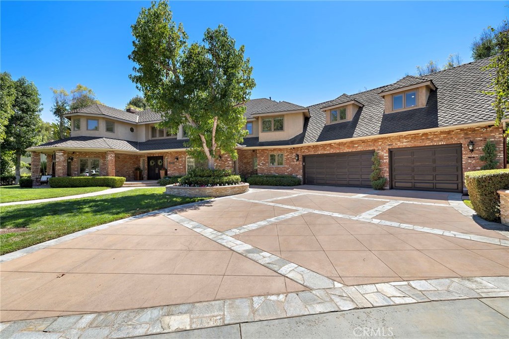 25512 Saddle Rock Place