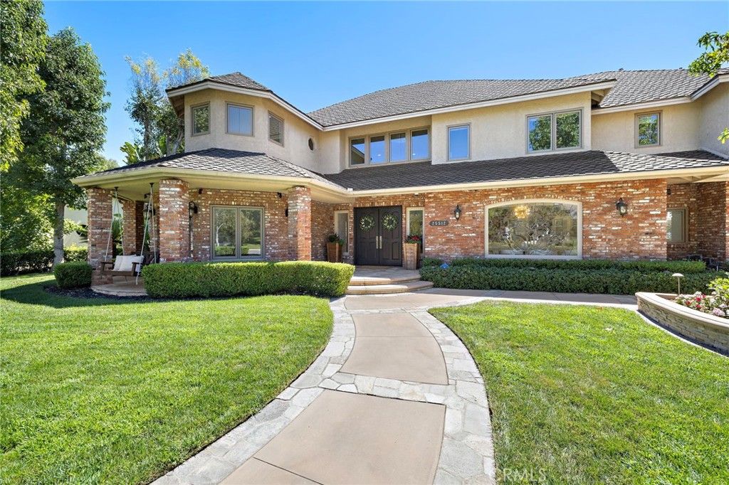 Photo of 25512 Saddle Rock Place, Laguna Hills, CA 92653 (MLS # OC25188997)
