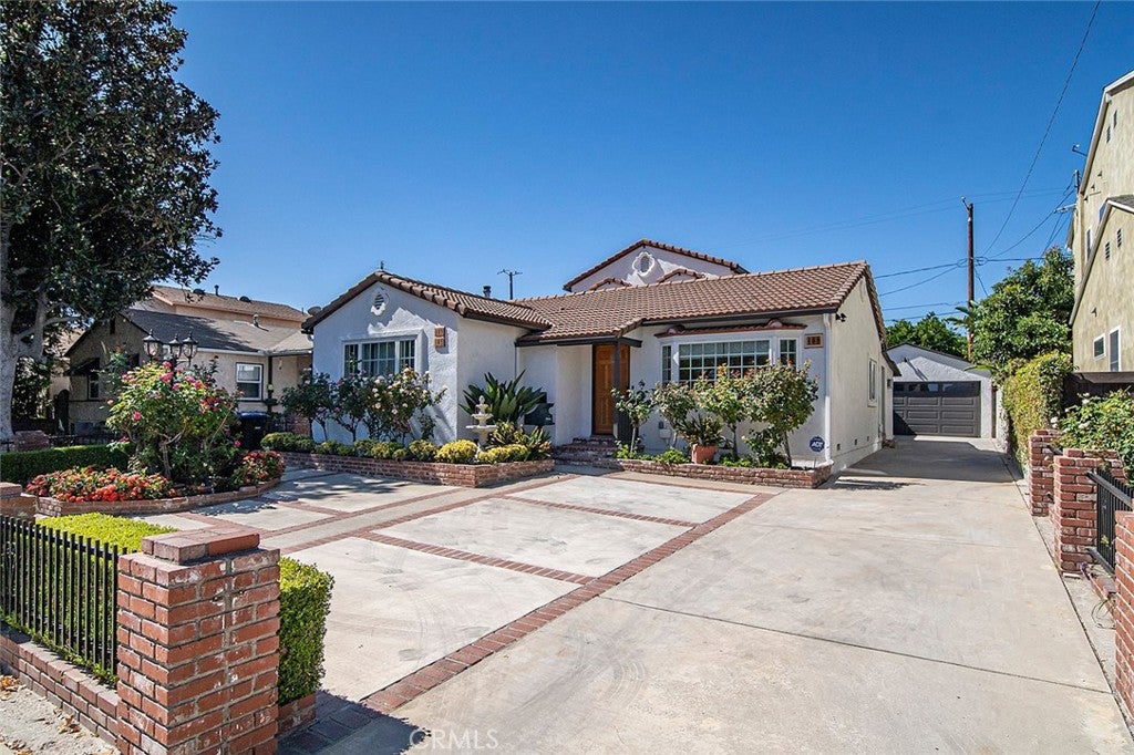 409 N Avon