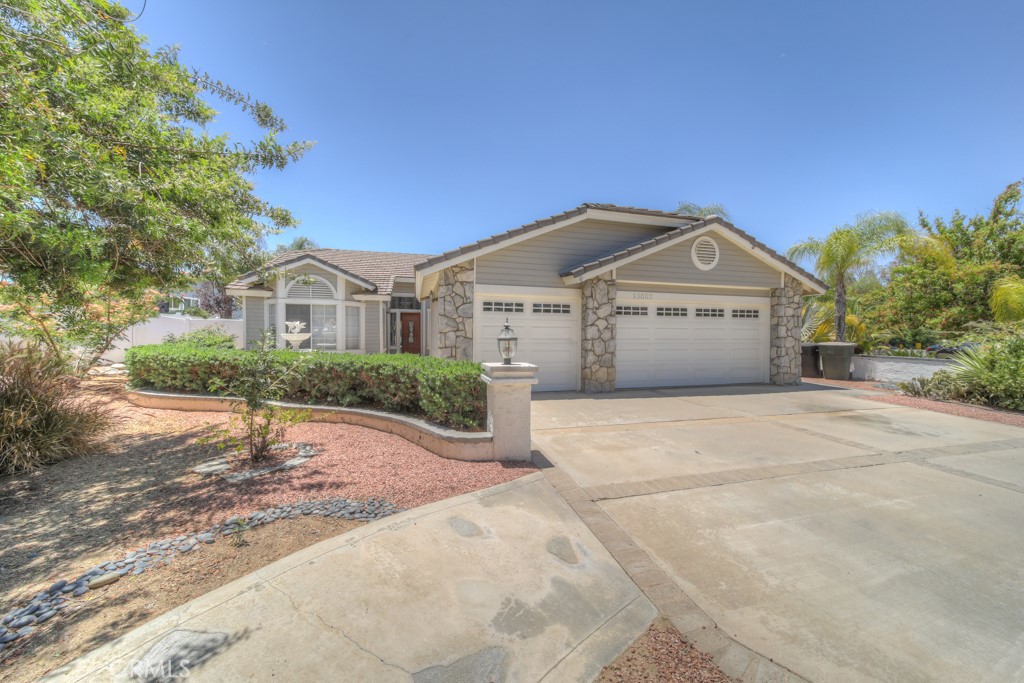 22663 Weatherly Court