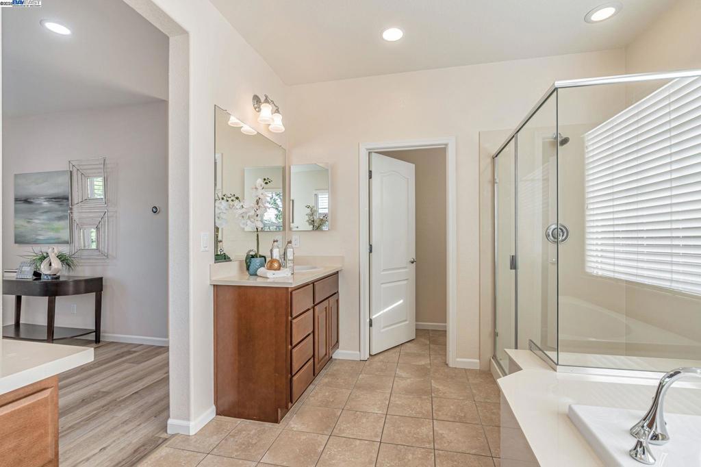 MAGNOLIA COMMON - Residential