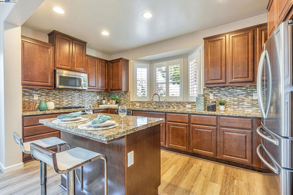 MAGNOLIA COMMON - Residential