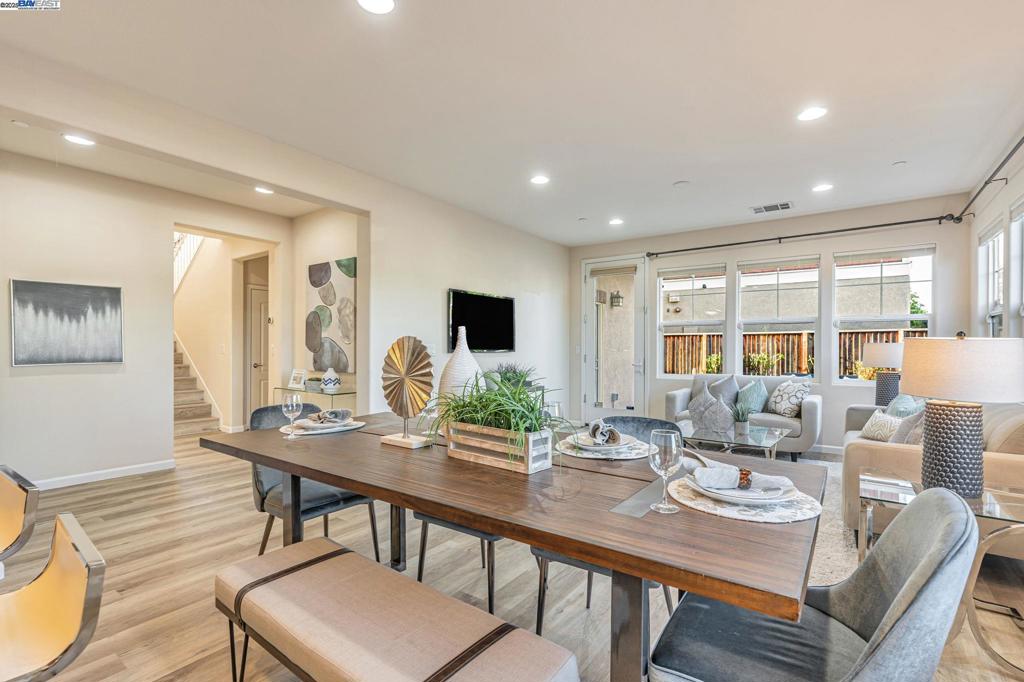 MAGNOLIA COMMON - Residential