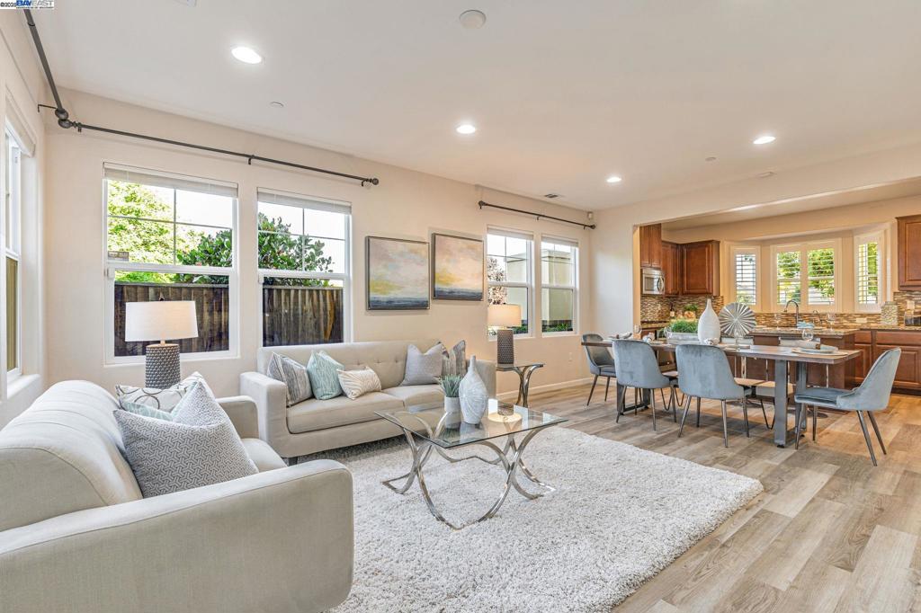 MAGNOLIA COMMON - Residential