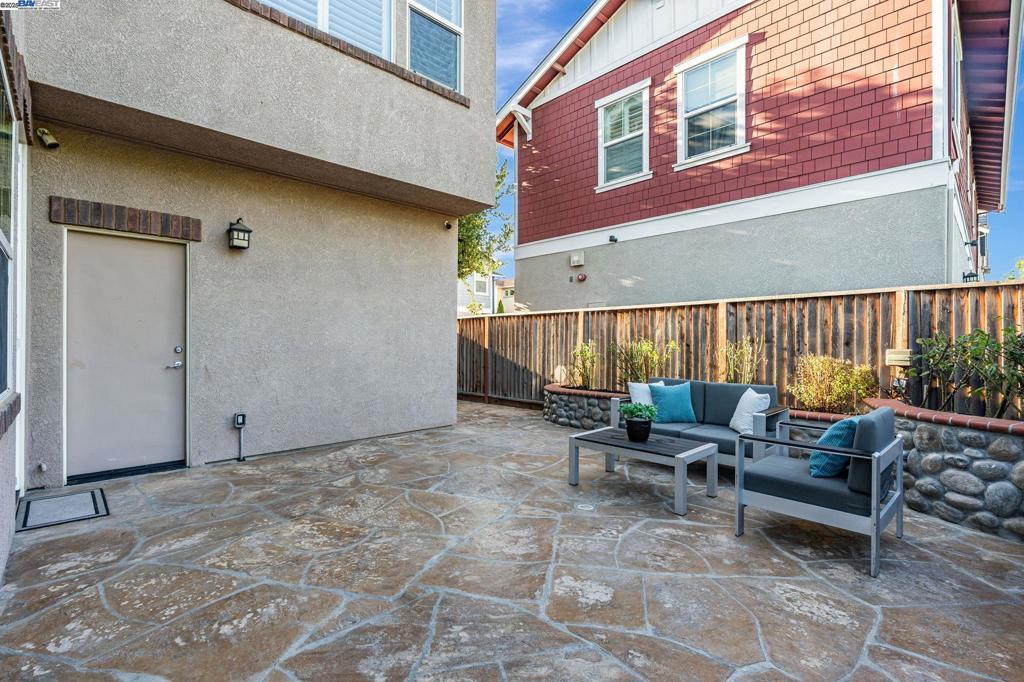 MAGNOLIA COMMON - Residential