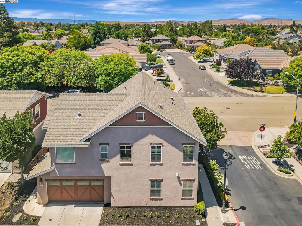 MAGNOLIA COMMON - Residential
