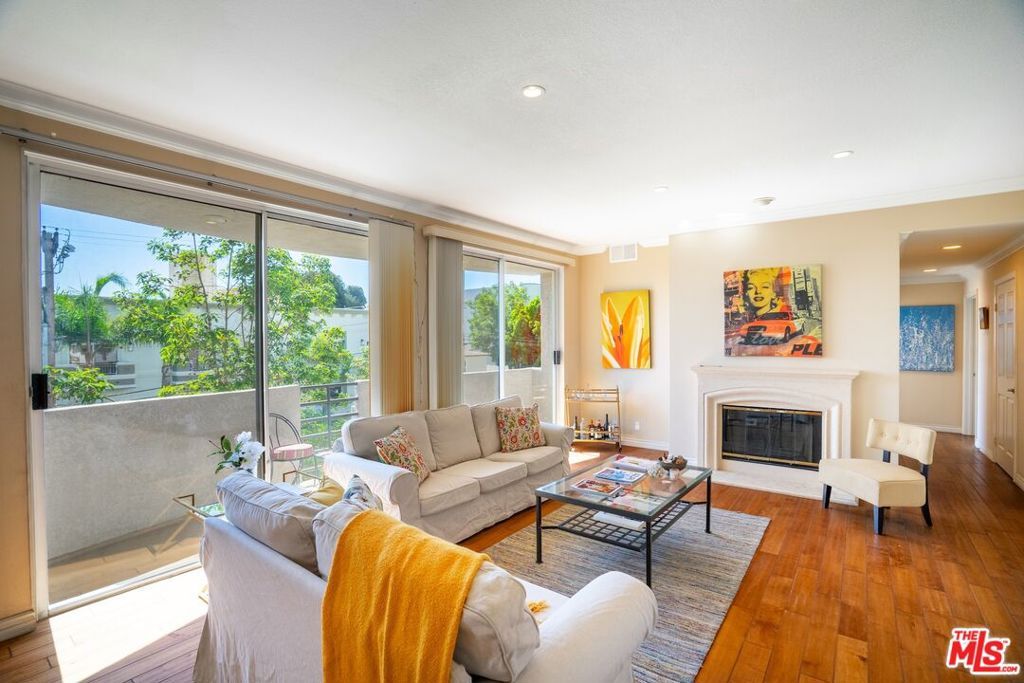Photo of 11535 Rochester Avenue #202, Los Angeles, CA 90025 (MLS # 25596171)