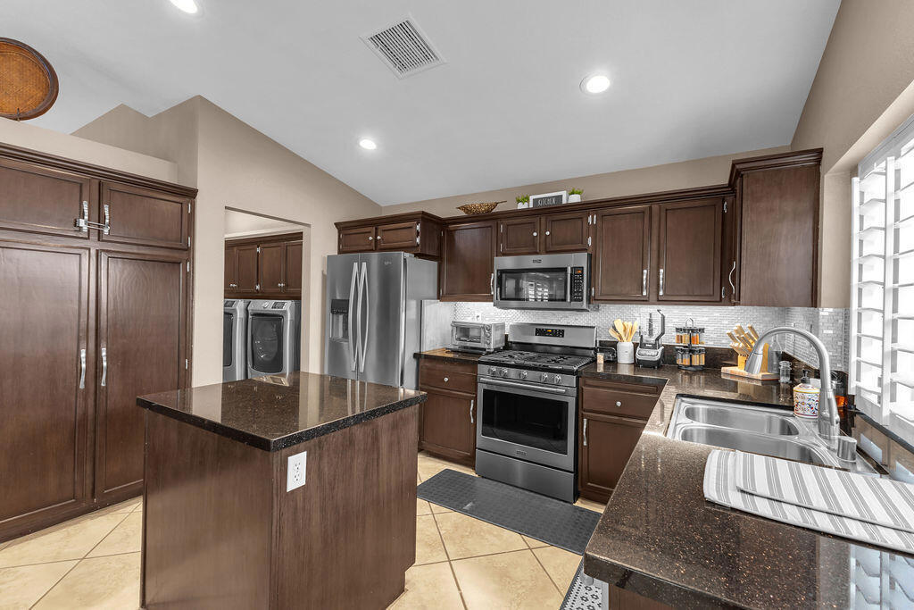La Quinta Vistas - Residential Lease