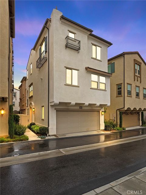 Photo of 11238 N Mission Heights Drive, San Fernando, CA 91345 (MLS # BB25262344)