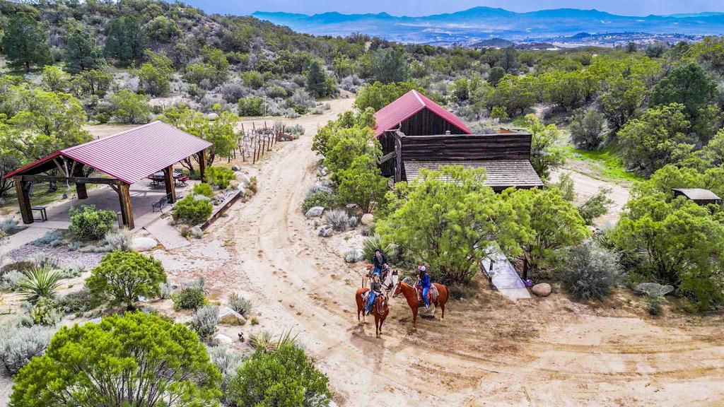 Properties 4 36750 Upper Valley Road