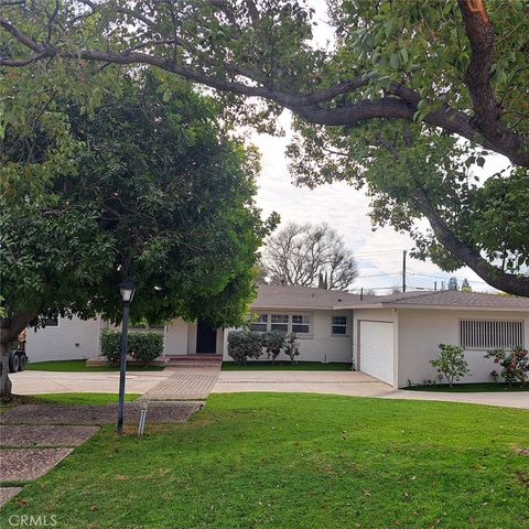 Photo of 3650 Shadow Grove Rd, Pasadena, CA 91107 (MLS # CV25240234)