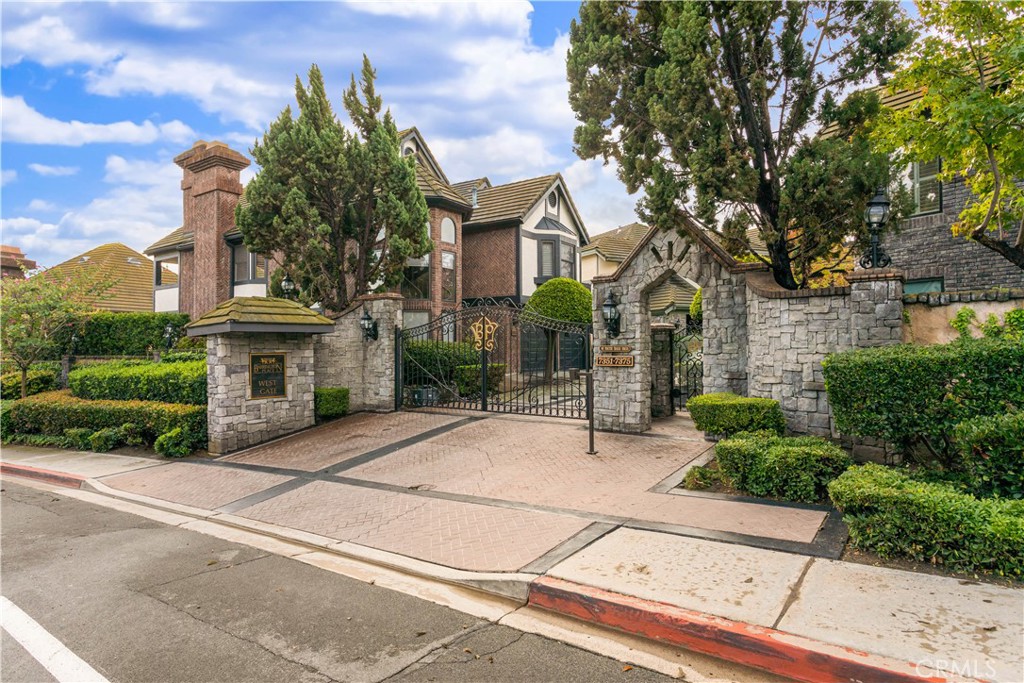 La Costa - Residential