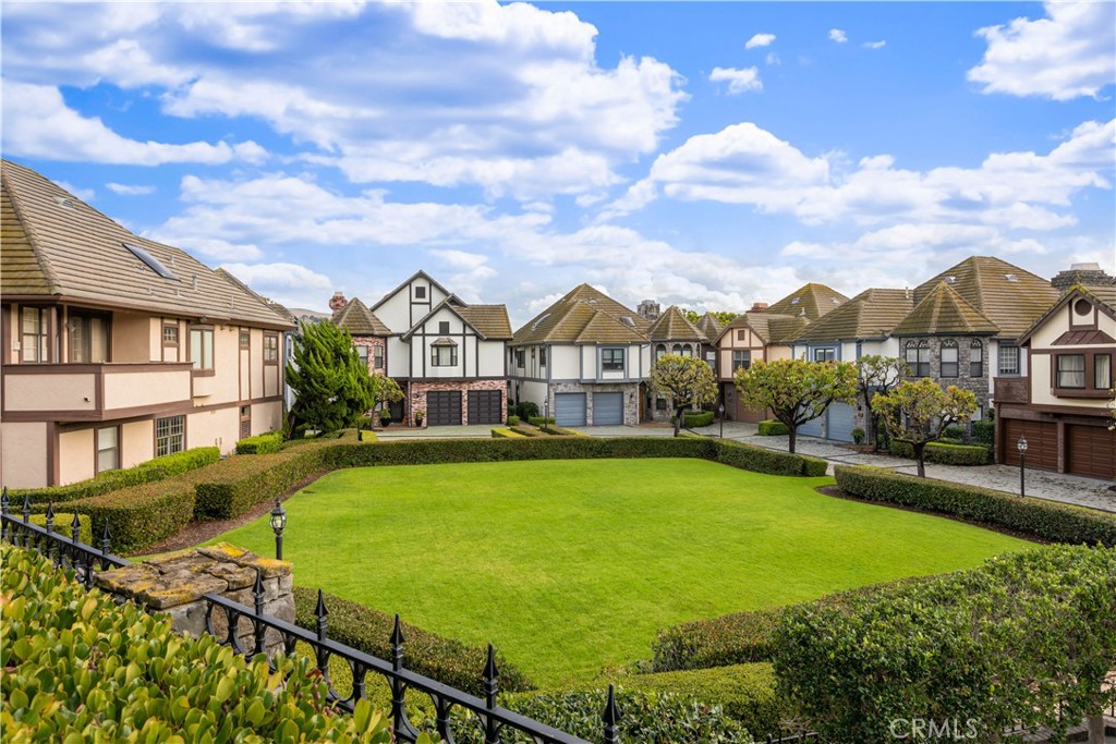 La Costa - Residential