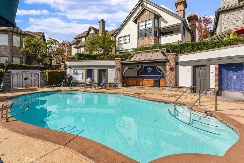 La Costa - Residential