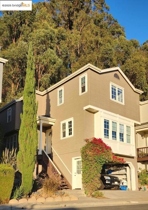 Photo of 4338 Terrabella Way Way, Oakland, CA 94619 (MLS # 41115171)