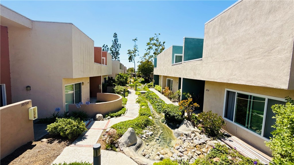 10760 Knott