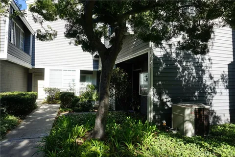 25391 Pine Creek Lane, Wilmington, CA 90744 - MLS#: NP26047302