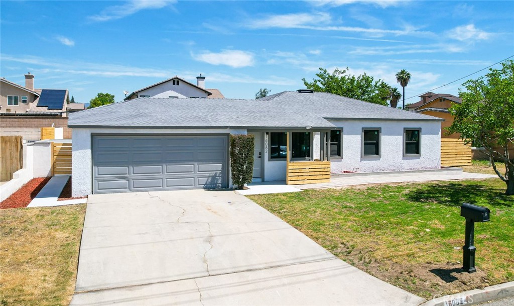 16082 Athol Street