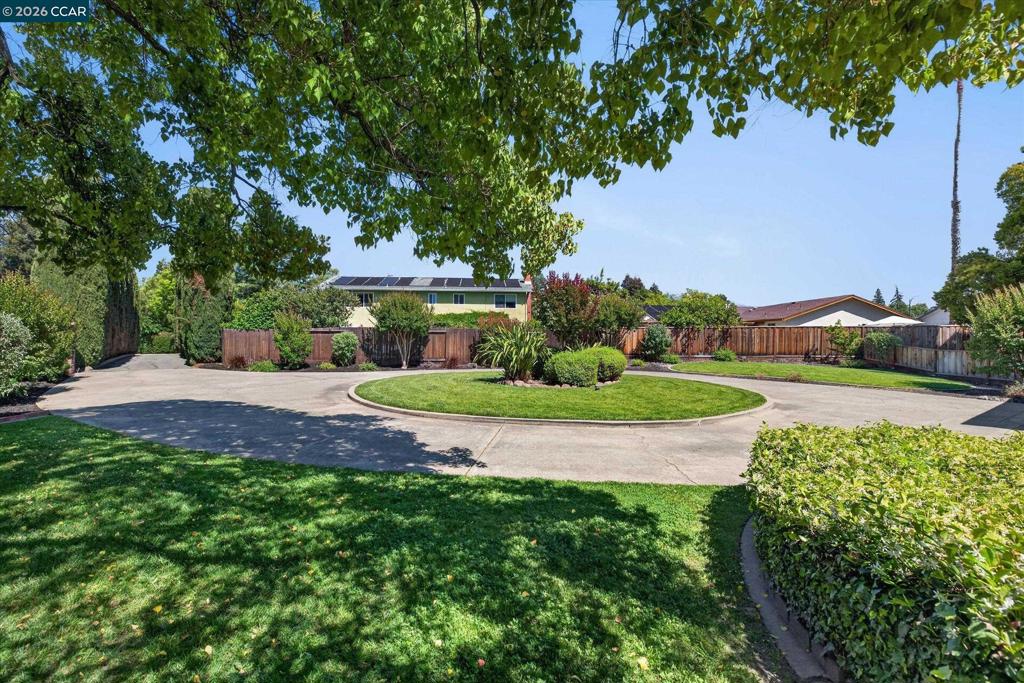 801 Cheyenne Dr