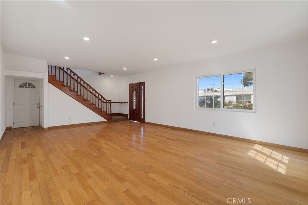 8831 Glider Avenue