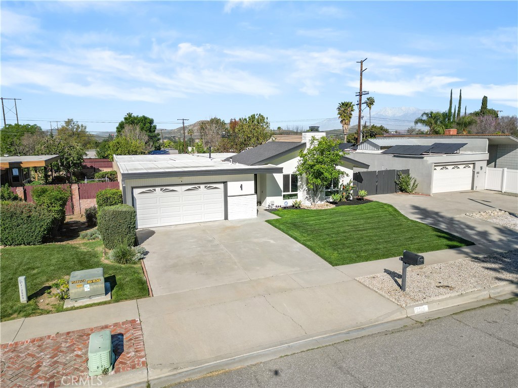 12586 Warbler Avenue