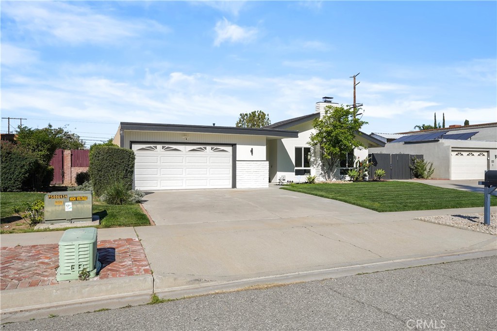 12586 Warbler Avenue