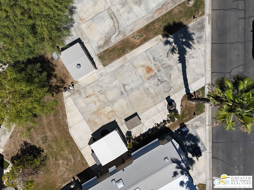 84136 44 Avenue 562