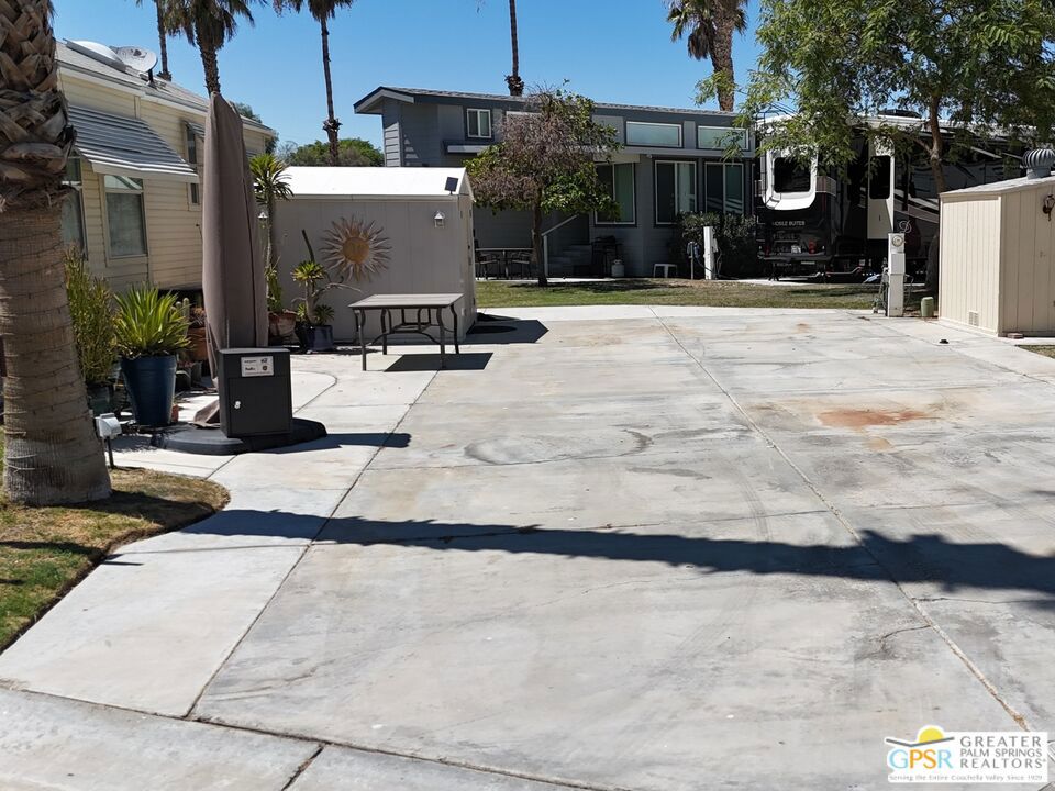 84136 44 Avenue 562