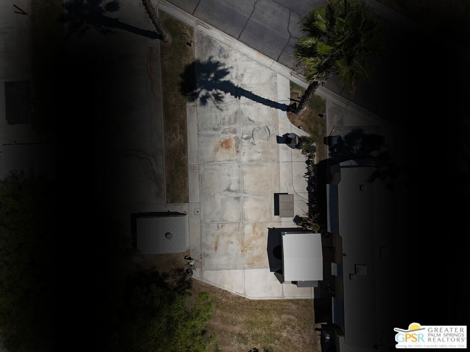 84136 44 Avenue 562