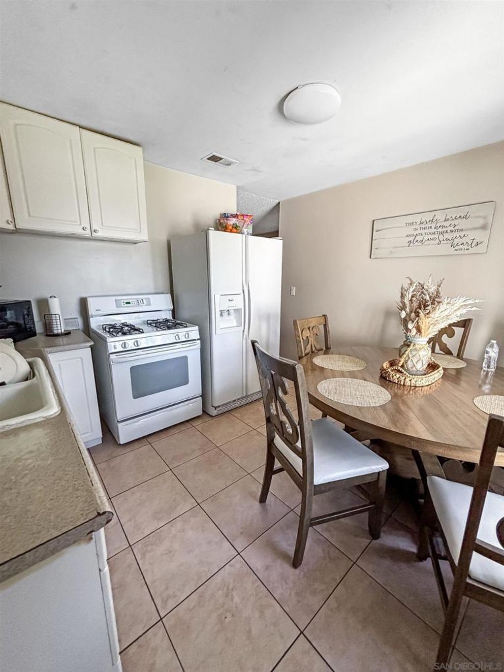 Photo of 3508 Decora Circle Cir, San Marcos, CA 92078 (MLS # 260009306SD)