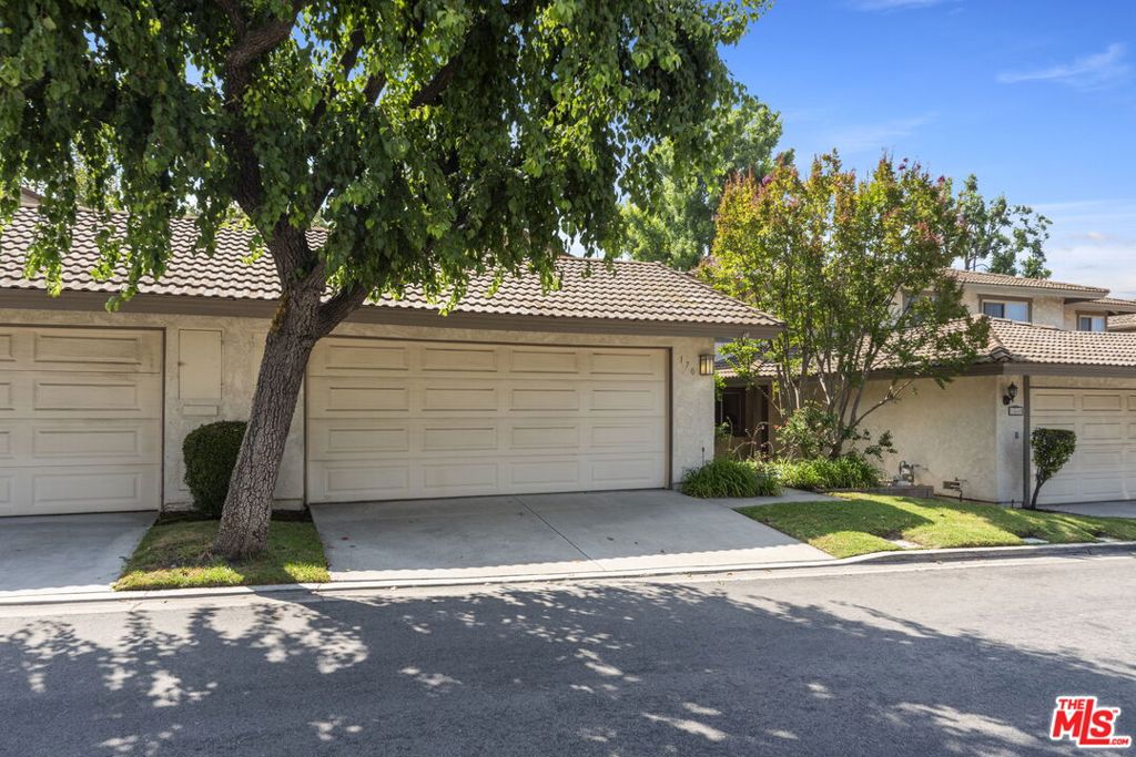 170 Oak Forest Circle